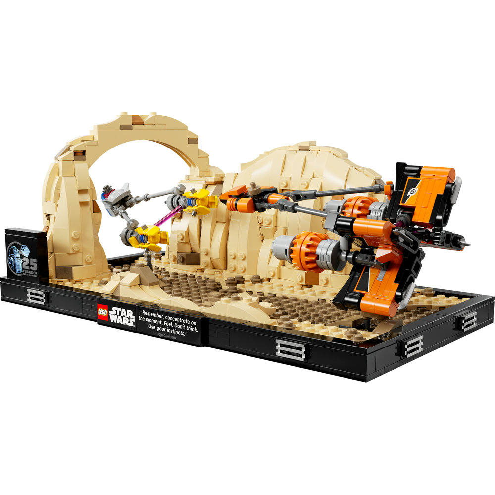 LEGO Star Wars Mos Espa Podrace Diorama Set 75380 - Image 2